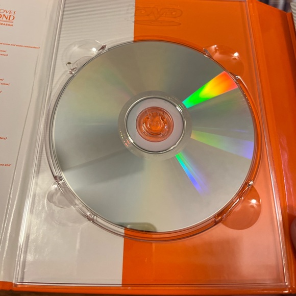 NEW Everybody Loves Raymond - Season 4-Perfect Discs never used ISBN 0783116837 - Picture 9 of 13